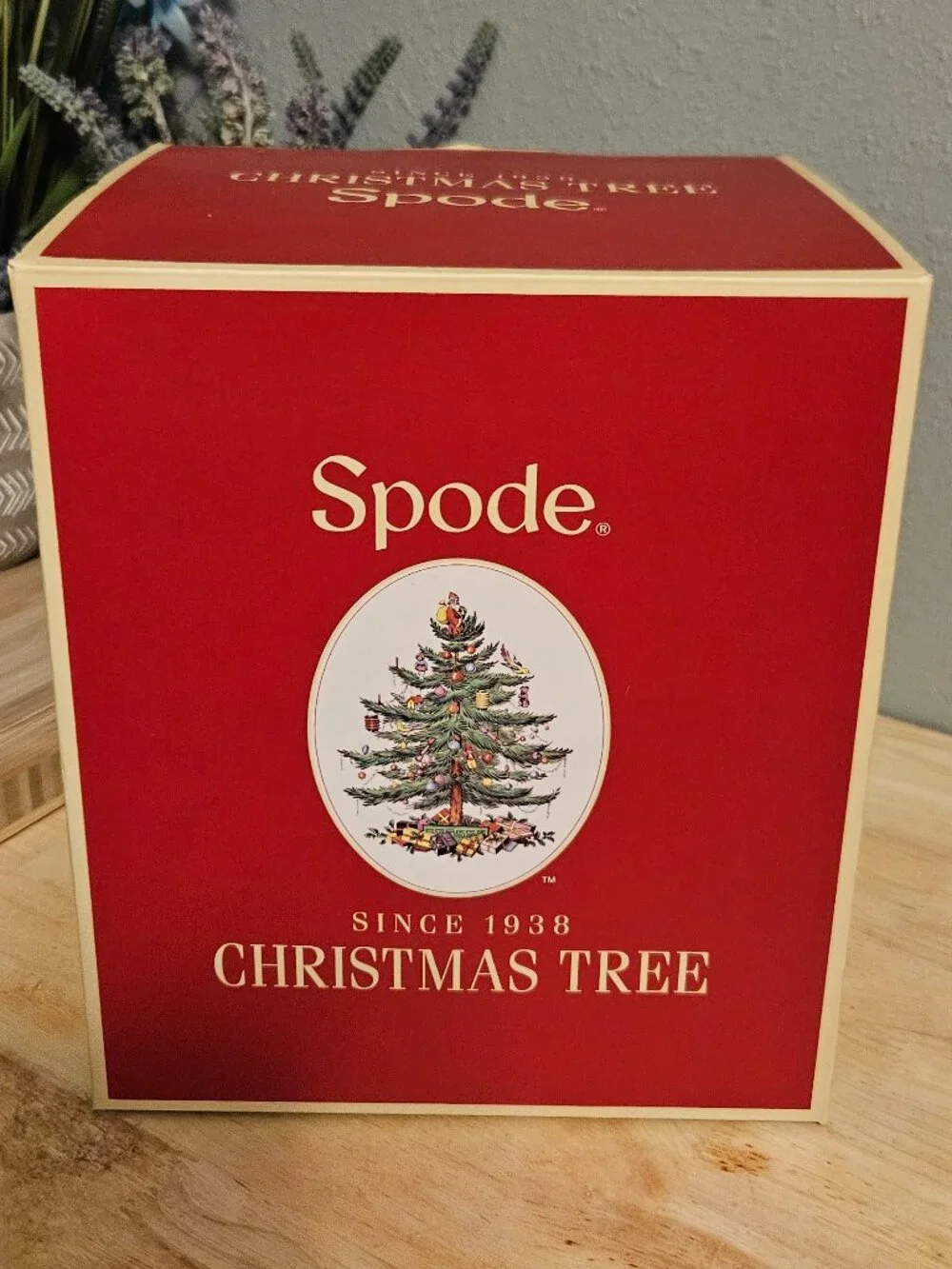 Spode Glass Christmas Pitcher 96 oz